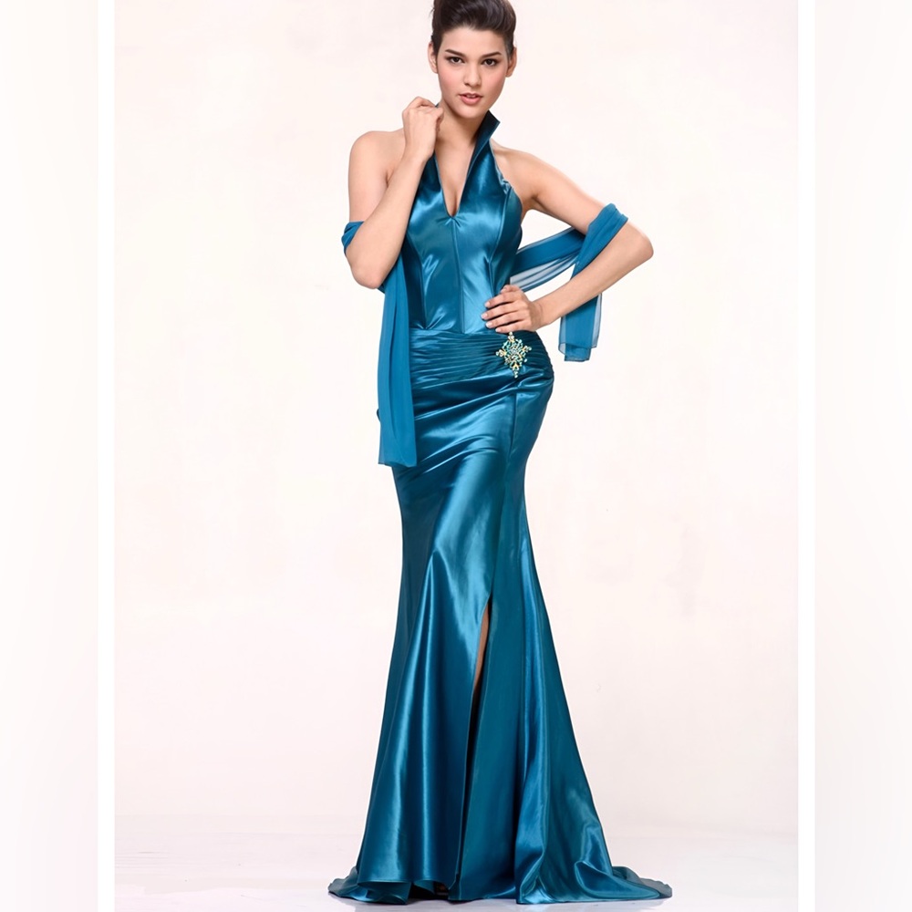 🔥 Anny Lee Turquoise Satin Halter Evening Gown with Brooch Detail & Shawl - Picture 5 of 10